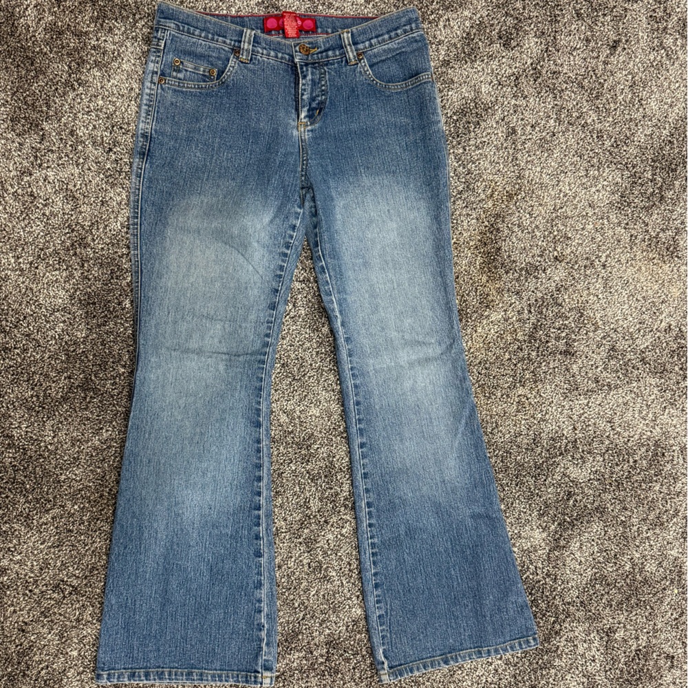 Vintage Y2K GLO Junior Size 5 Flare Leg Denim Jeans with Back Pockets